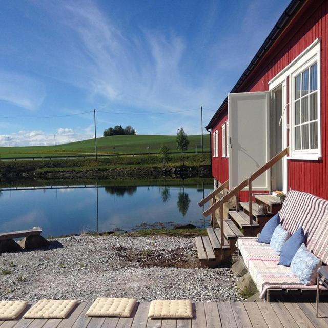 Saga, Et Unikt, Sjarmerende Badehotell Med Fa Rom, Sauna Og Badebrygge - Inderoy Straumen  Luaran gambar