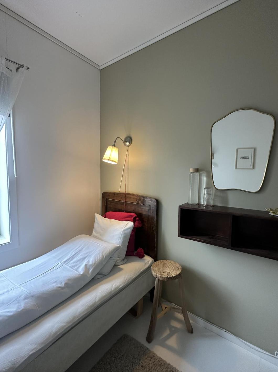 Saga, Et Unikt, Sjarmerende Badehotell Med Fa Rom, Sauna Og Badebrygge - Inderoy Straumen  Luaran gambar