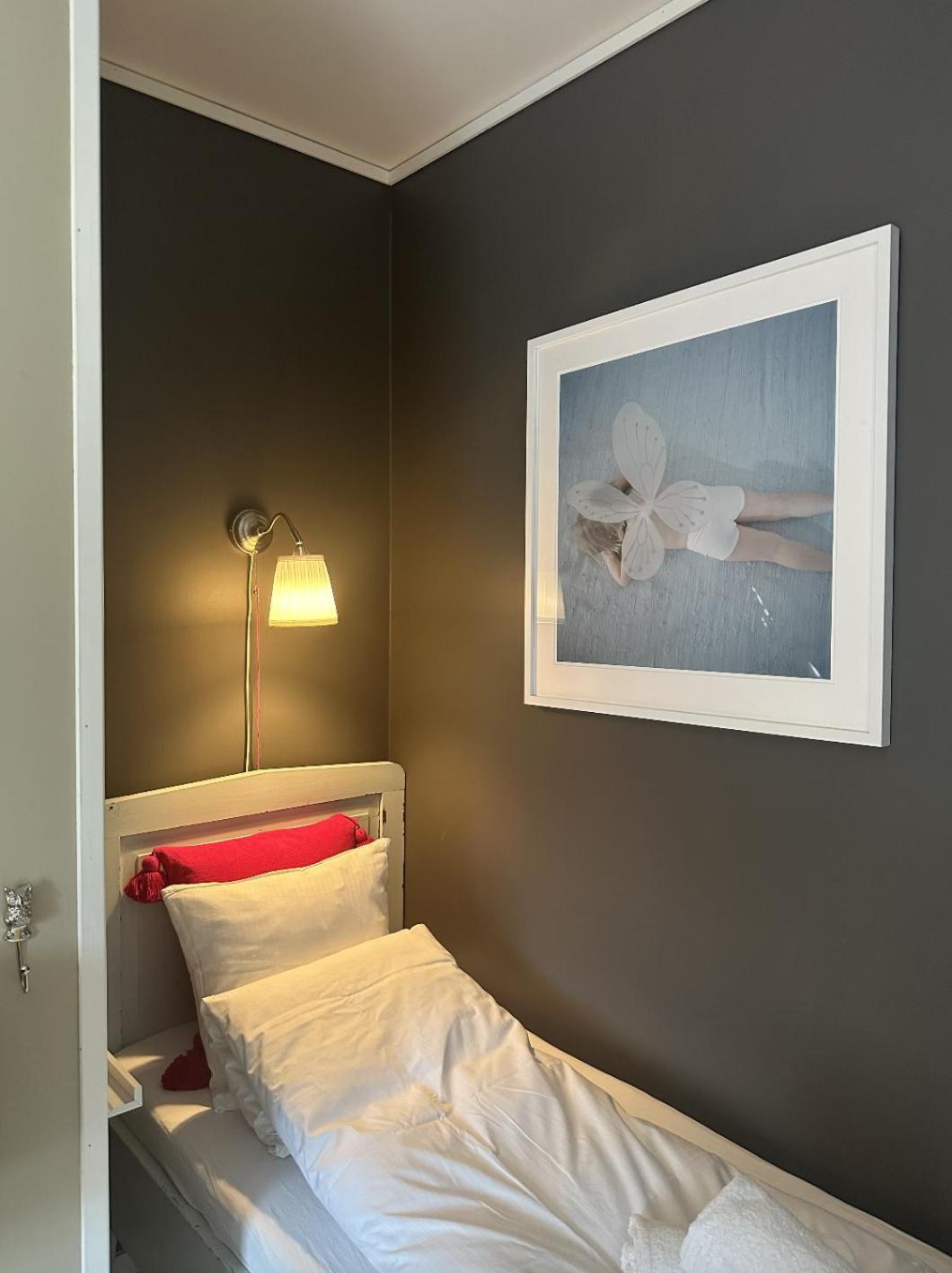 Saga, Et Unikt, Sjarmerende Badehotell Med Fa Rom, Sauna Og Badebrygge - Inderoy Straumen  Luaran gambar