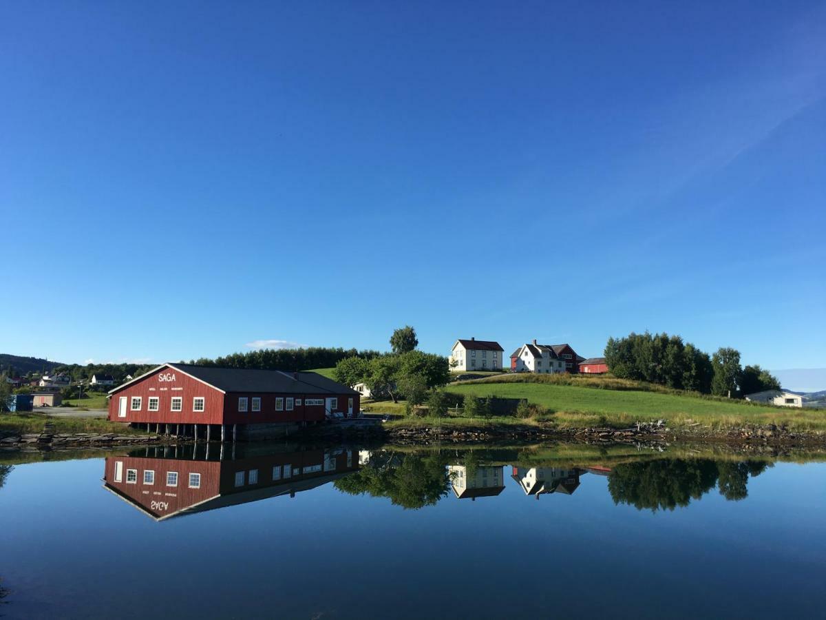 Saga, Et Unikt, Sjarmerende Badehotell Med Fa Rom, Sauna Og Badebrygge - Inderoy Straumen  Luaran gambar